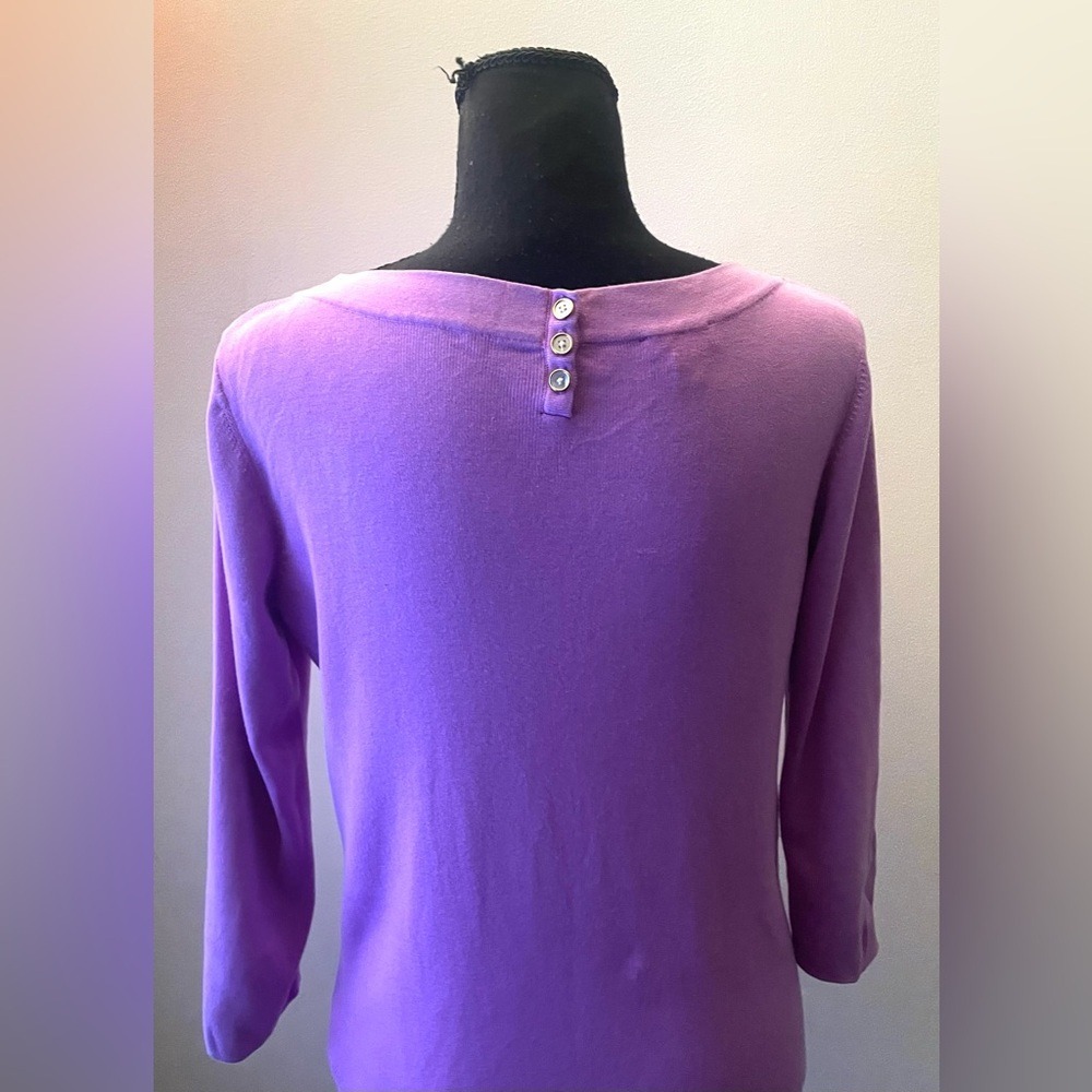 Talbots- Purple 3/4 Sleeve Top with Gold Buttons in the Back Size M - Picture 6 of 10
